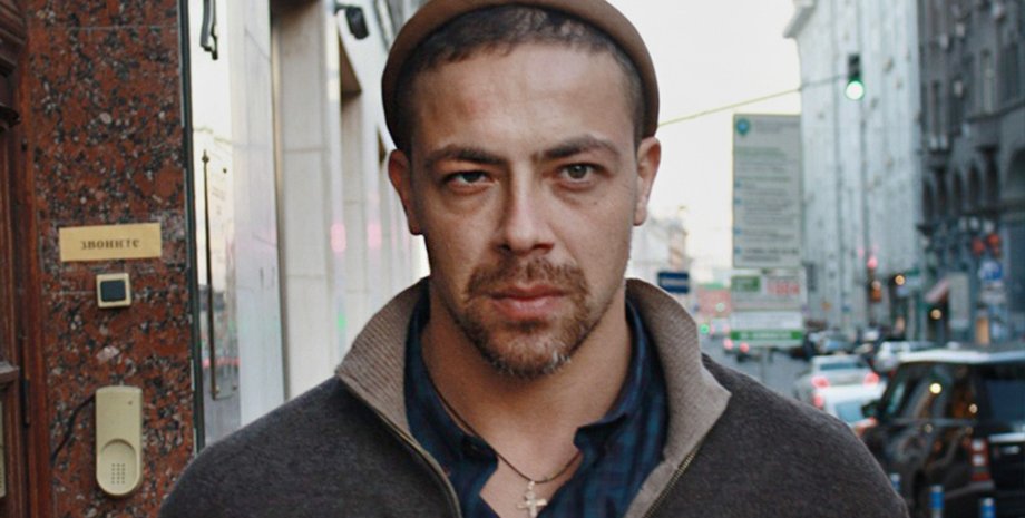 Андрей Лавров, нападение, актер, сериал след, российский военнослужащий, универ, звезда