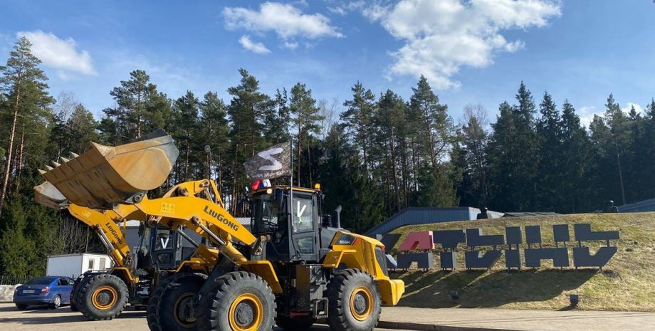 акция в Смоленске возле мемориала Катынь