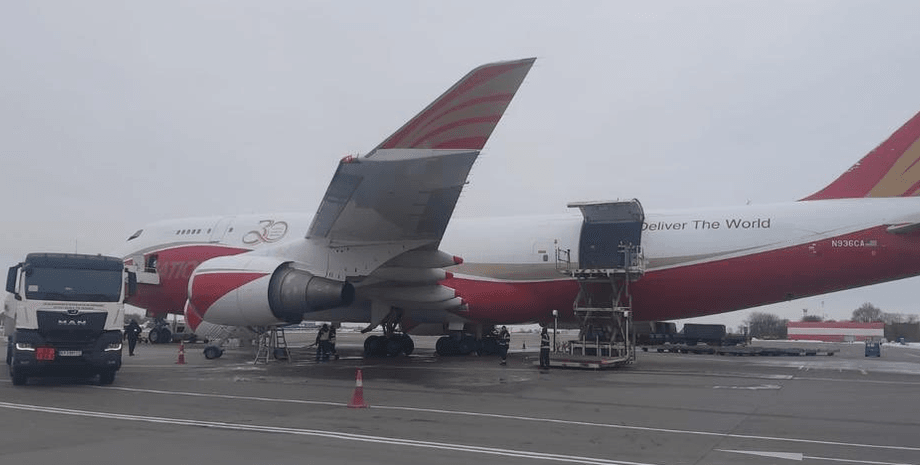 поставки оружия украине