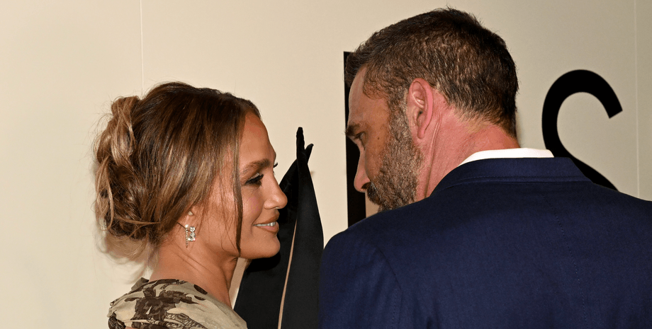 Дженніфер Лопес та Бен Аффлек Дженніфер Лопес та Бен Аффлек воззʼєдналися на публіці