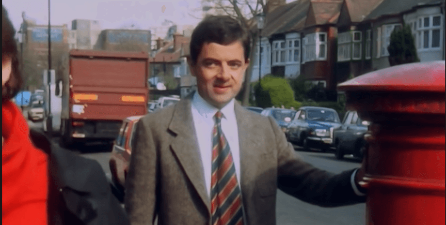 Мистер Бин, Роуэн аткинсон, человек против пчелы, фильмы ровен аткинсона, где сейчас мистер бин