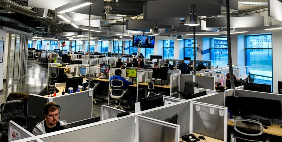 офіс, робота в офісі