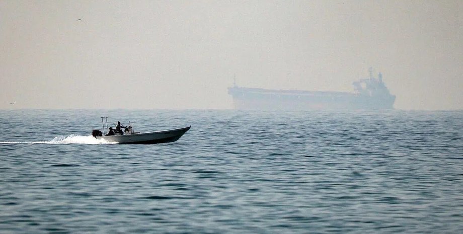 Іран відкрив прохід через Ормузьку протоку для РФ і Китаю Ормузька протока Іран