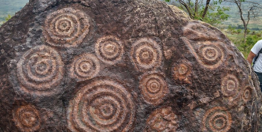 Вчені виявили древні петрогліфи у Венесуелі