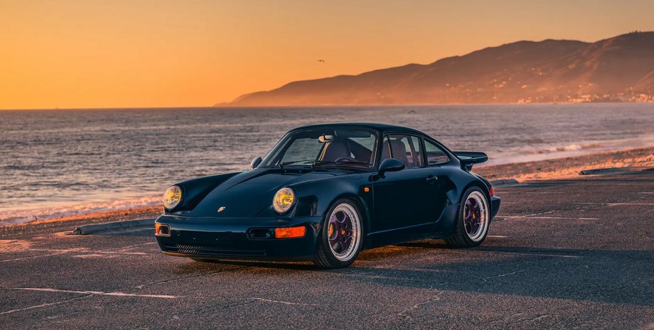 Porsche 911 Turbo S Lightweight