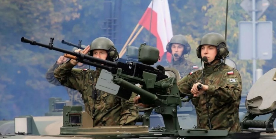 польские военнослужащие