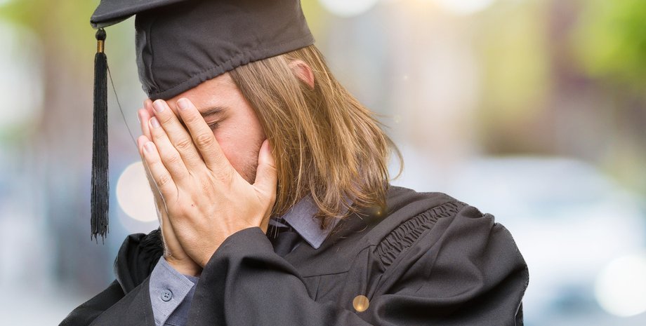 Выпускной 2024, курьезы, приколы, ошибки, директор, имена студенток, США, учебное заведение, видео, конфуз