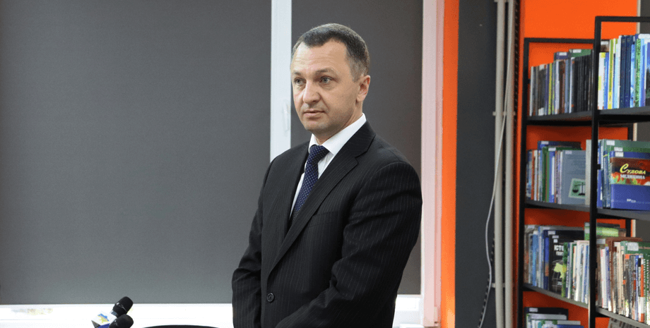 Тарас Кремень, Тарас Кремень зарплатня, зарплата мовний омбудсмен, мовний закон в Україні