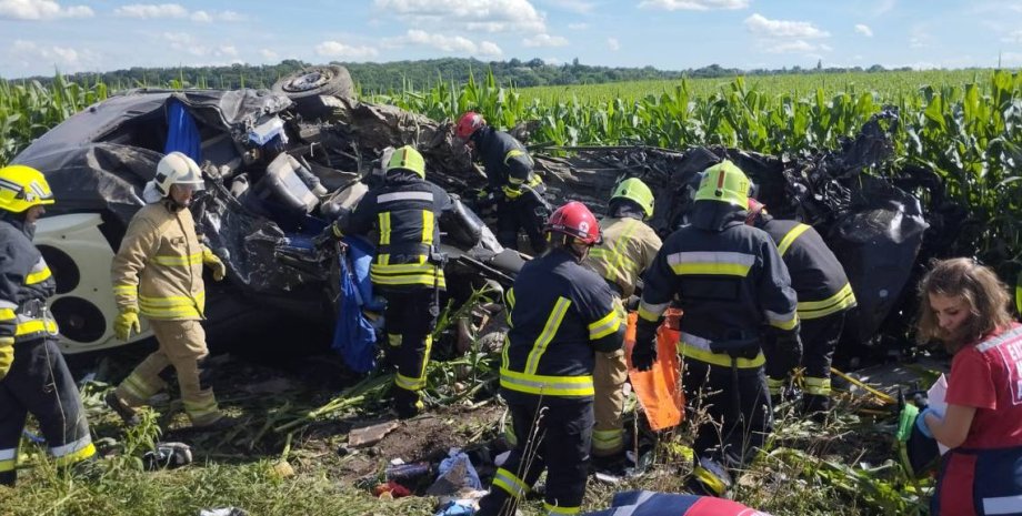 ДТП, аварія, автівка, рятувальники, МВС