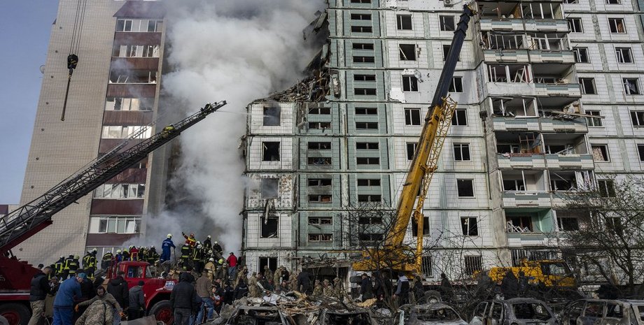 ракетні удари україна руйнування, удар по житловому будинку умань, умань, ракетні удари україна, ракетні удари армія росії, удар по житлових будинках