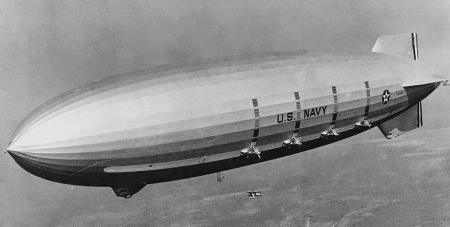 история дирижаблей, дирижабль USS Akron