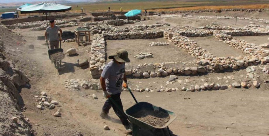 Археологи обнаружили 2600-летний храм