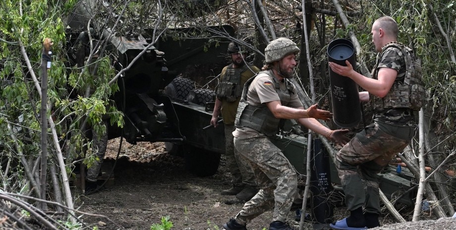 Les combats dans la région d'Avdiivka ont été intensifiés hier, le 10 octobre, e...