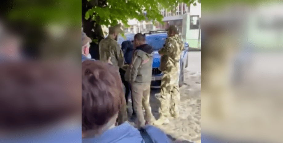 ужгород тцк ужгород тцк, военкомы, ТЦК, потасовка, конфликт, ТЦК военкомы Ужгород