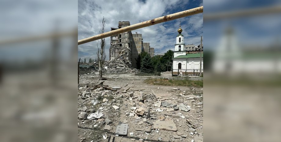 Руїни Торецька, Торецьк 2 липня, Торецьк наступ РФ, Торецьк евакуація, Торецьк бої, Торецьк діти