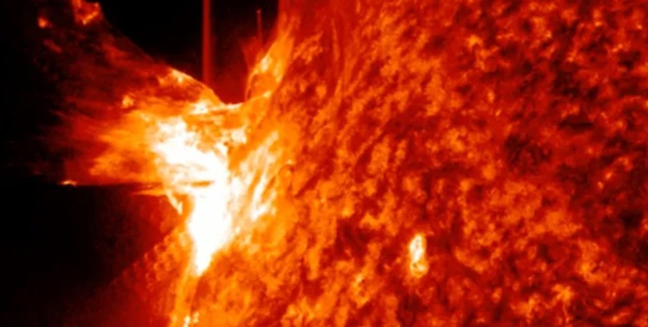 вспышка Солнце Х1.9