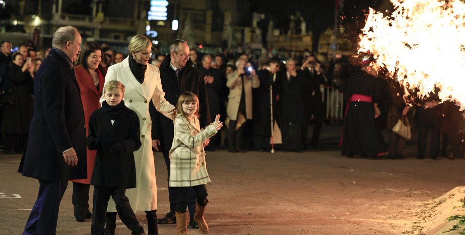 Королевская семья Монако княгиня шарлен, княгиня монако стиль, Королевская семья Монако, князь монако альбер, принцесса габриэлла, принц жак