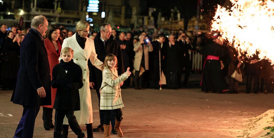 княгиня шарлін, княгиня монако стиль, Королівська родина Монако, князь монако альбер, принцеса габріелла, принц жак