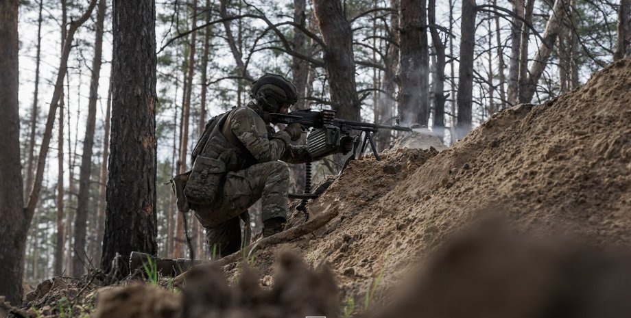 Азов, зброя, боєць Азову