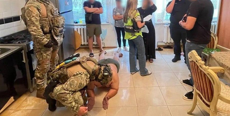 Задержание мошенников, которые продавали несуществующие дроны и авто