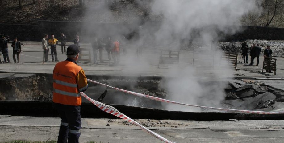 Ремонт дороги в Киеве / Фото: Игорь Добровольский