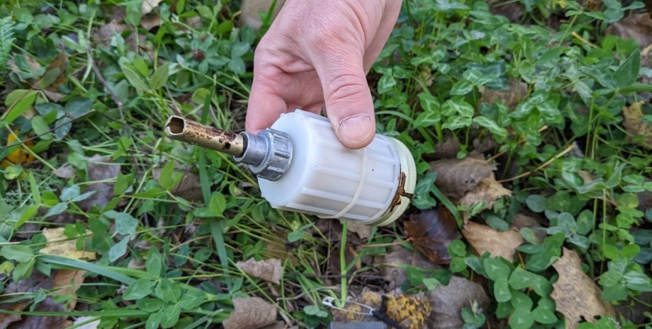 The use of tear grenades is prohibited by the chemical weapon. The Ukrainian mil...