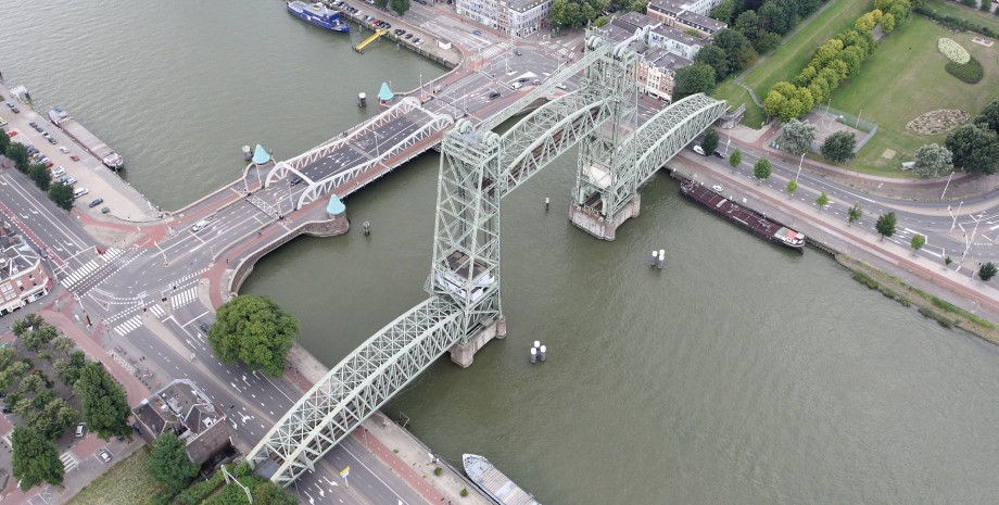 Мост De Hef, Роттердам, Джефф Безос, яхта Джефа Безоса, владелец Amazon