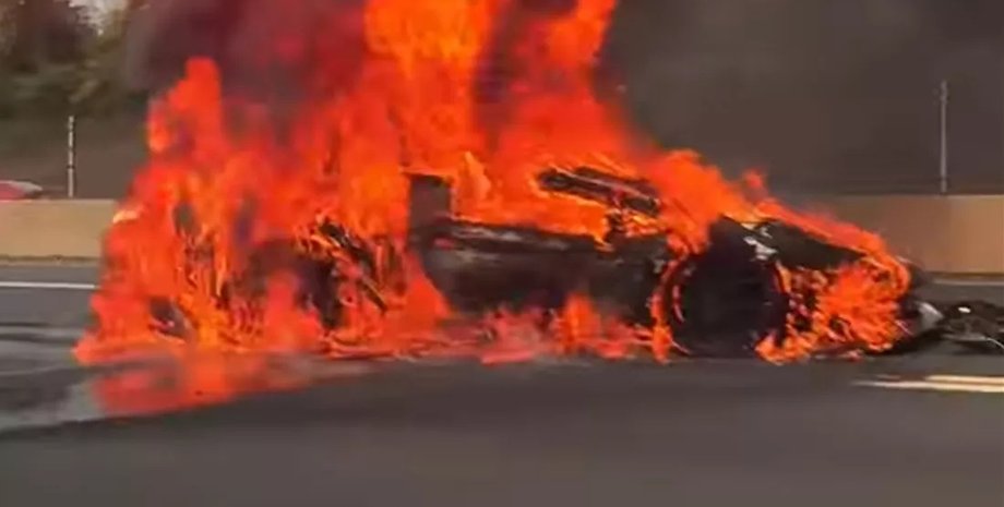 сгорел суперкар, Lamborghini Aventador SVJ Roadster, Lamborghini Aventador, суперкар Lamborghini