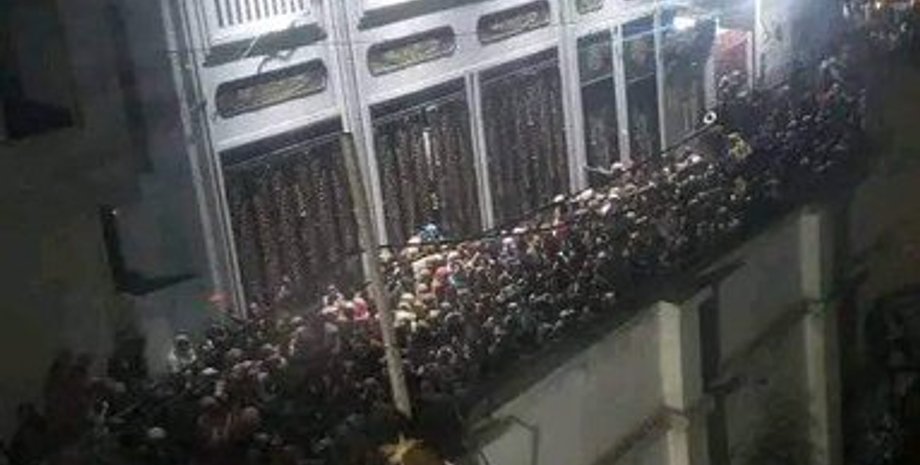 Йемен, Сана, очередь, гуманитарная помощь, давка, жертвы