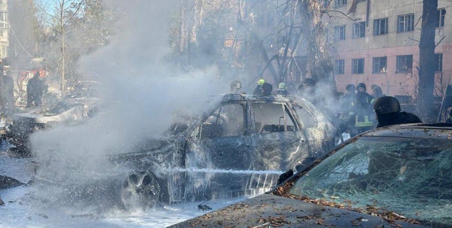 Según la Odessa, 10 personas murieron en la huelga de cohetes rusos en Odessa, s...