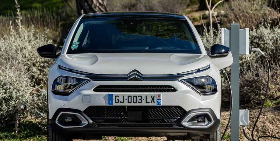 Citroen e-C4, электромобили Citroen, кроссовер Citroen