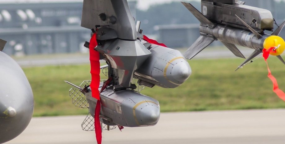 Дроны-ловушки ADM-160 MALD