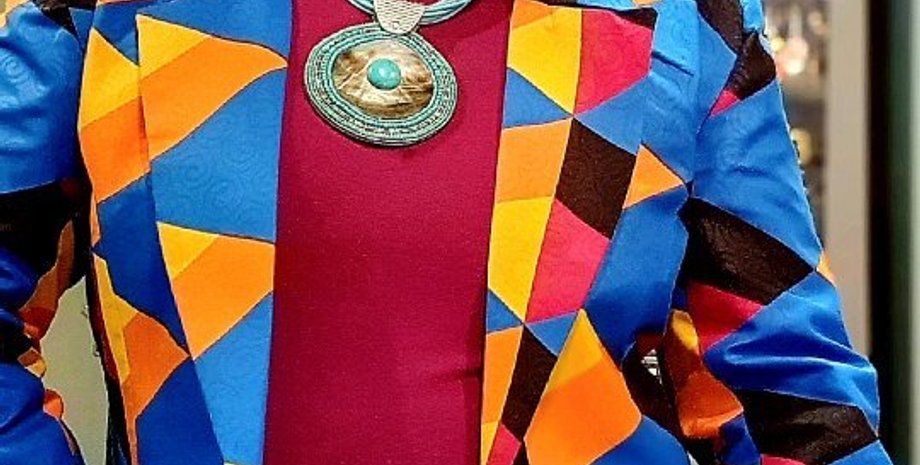 Хоси Нканьези Бутелези, бородатая женщина