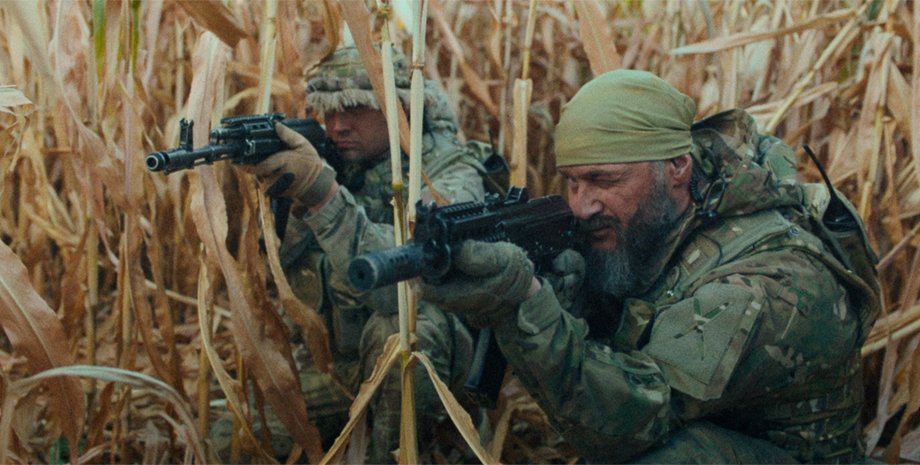 Кадр из премьерного фильма "Снайпер. Белый ворон"