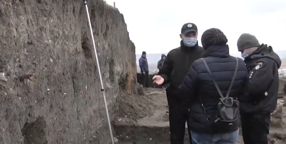 раскопки, археологи, вандалы, Звенигород