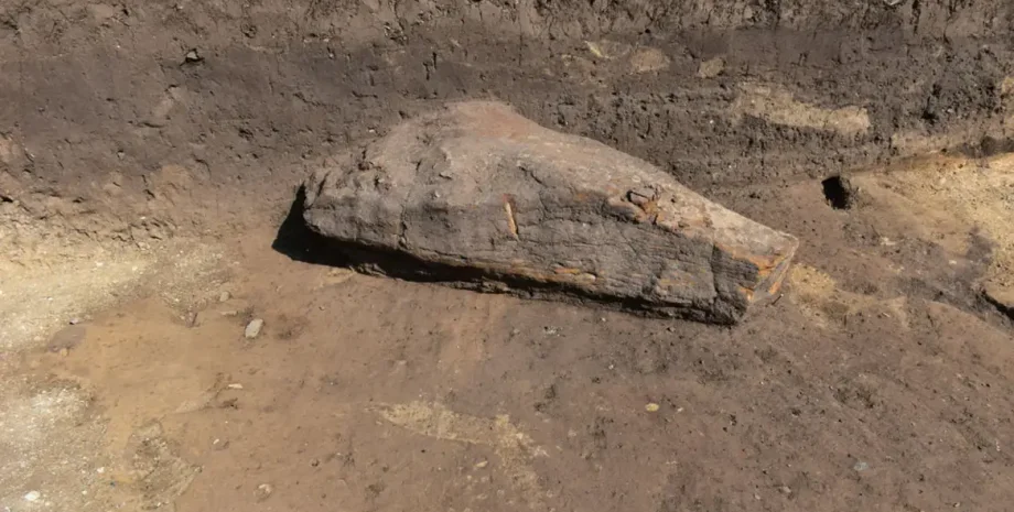 археологи, археология, раскопки, менгир, камень, культура, карьер, монолит, Германия, Саксония-Анхальт