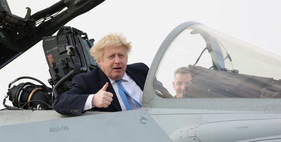 Борис Джонсон в истребителе