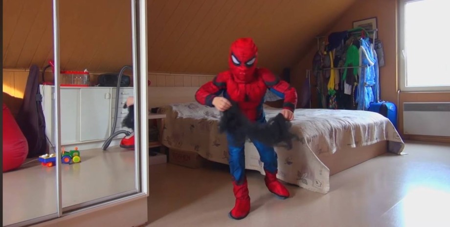 детский костюм, детские праздники, американские супергерои, Крым, запрет, детский сад