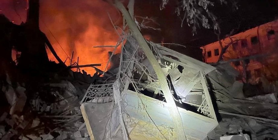 Краматорск, жилой дом, разрушения, обстрел, Донецкая область, война в Украине