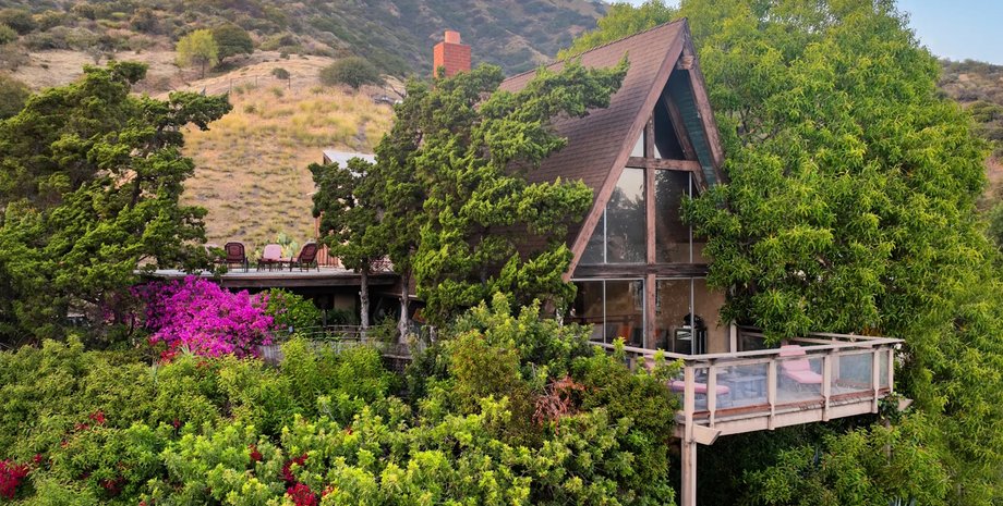 Дом возле надписи Голливуд, продающийся за 2,25 млн долларов