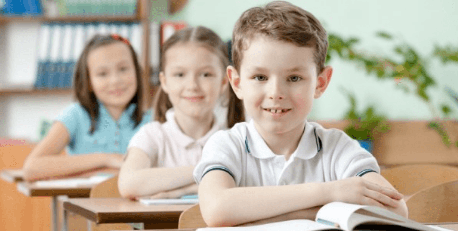 школьники, школьники за партой