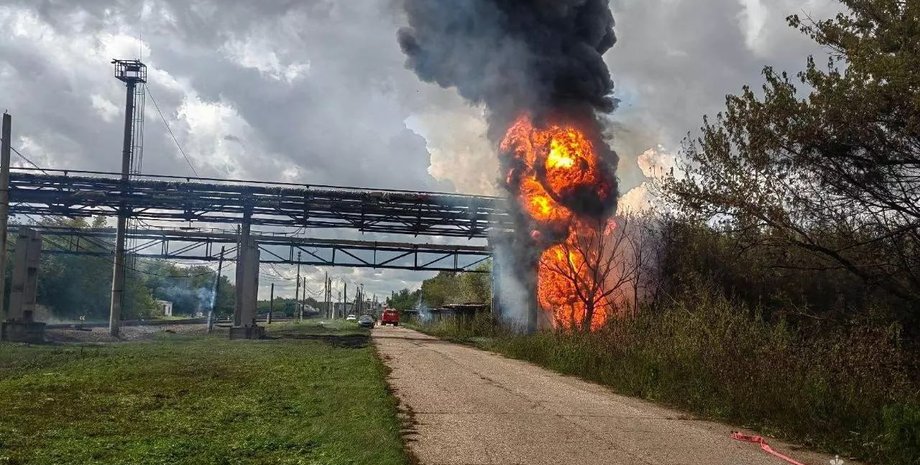 Стерлітамацький нафтохімічний завод пожежа, Стерлітамацький нафтохімічний завод вибух, Стерлітамацький нафтохімічний завод 19 серпня, СНХЗ 19 серпня, СНХЗ вибух, СНХЗ пожежа