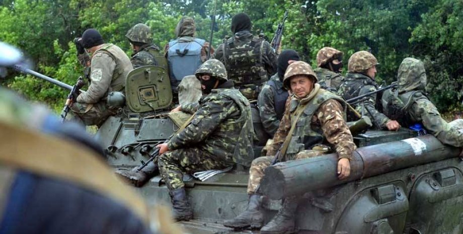 Силовики в Донбассе / Фото пресс-службы Минобороны