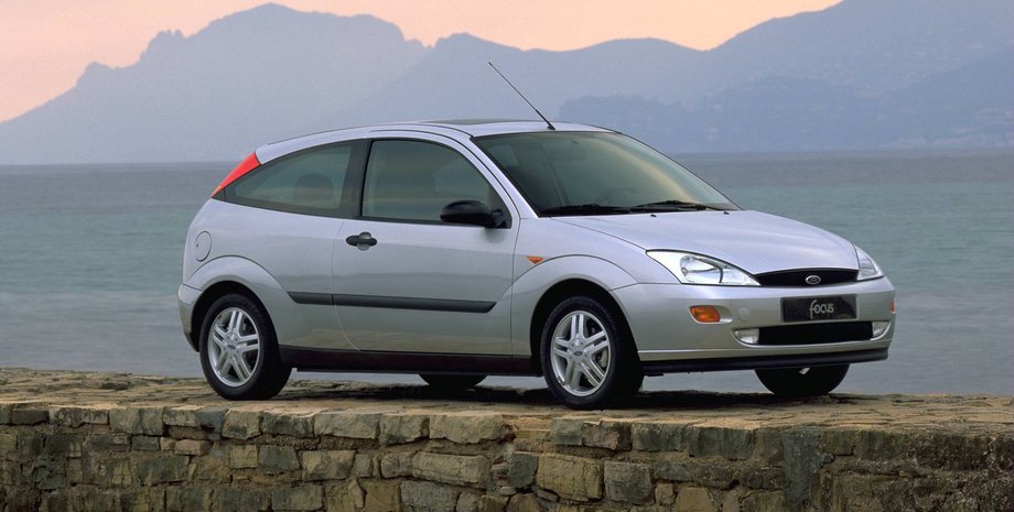 Ford, Ford Focus, BMW, Продажі, Україна, Авто, Автомобілі, Статистика продажів, Експерти, Вартість, Ціни на авто