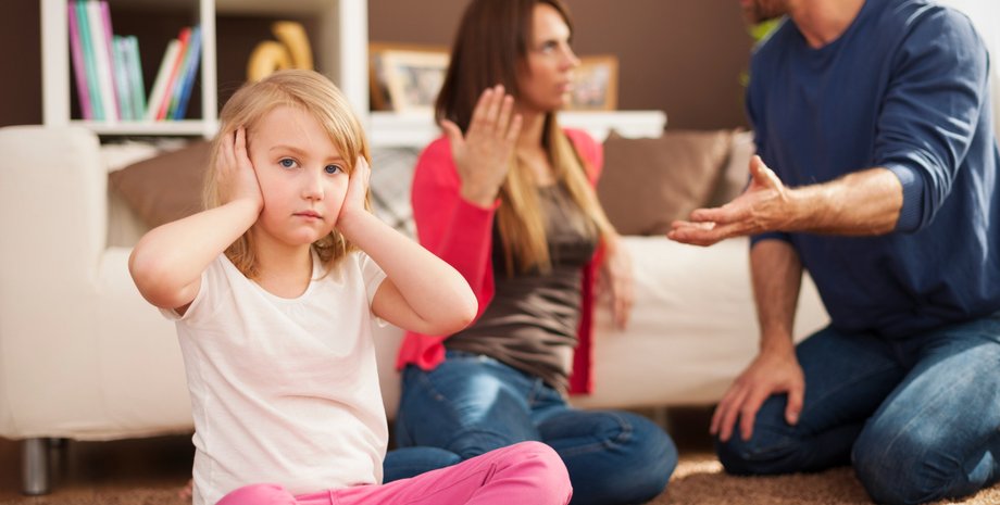 дитина, дівчинка, родина, батьки