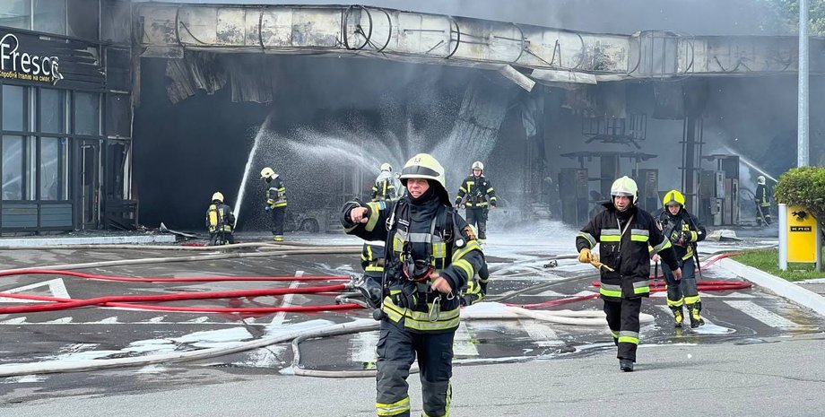 Пожежники в Києві, фото