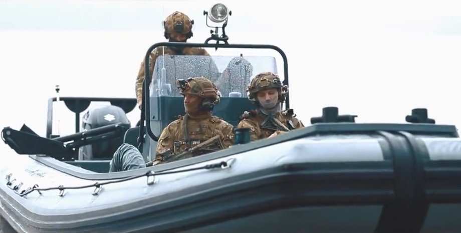 Многофункциональная лодка Trident