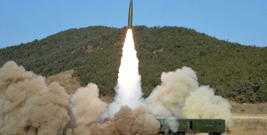 КНДР, Северная Корея, испытание ракет, запуск ракет