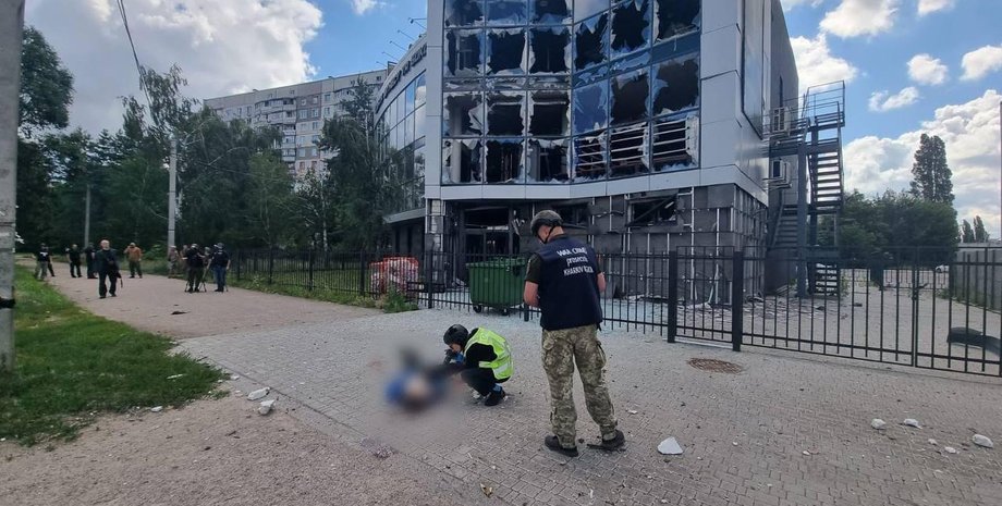 харків обстріли, РСЗВ ураган, снаряди урагану, потрапляння снаряда харків