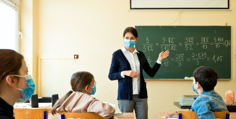 Вакцинация от коронавируса учителей